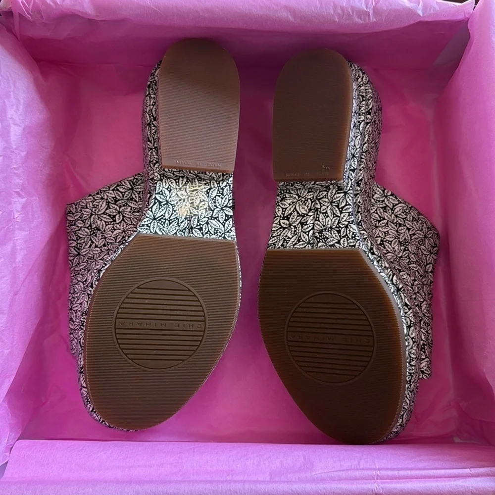 - nib Chie Mihara Garden Print Platform Slide Sandals size 8.5